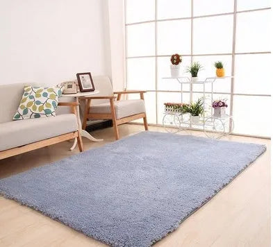 Solid colour lambskin plush carpet with a soft velvet surface and dotted non-slip base.