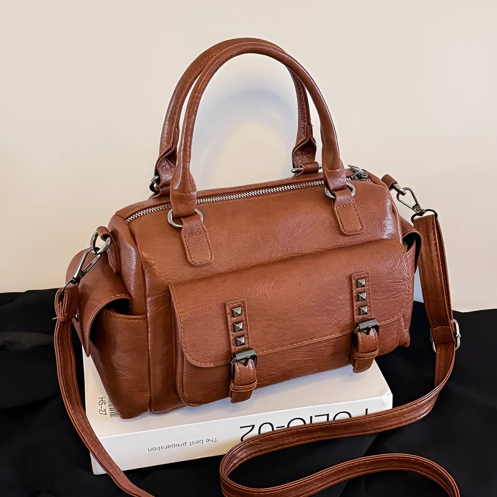Vintage style large messenger bag in PU leather with contrast stitching, shown in a horizontal square shape.
