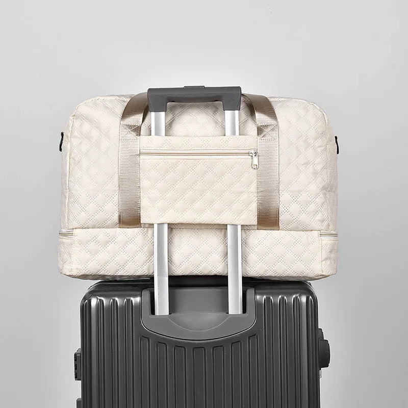Oxford cloth leisure travel bag with 36-55L capacity in a street style design, shown in a selected colour.