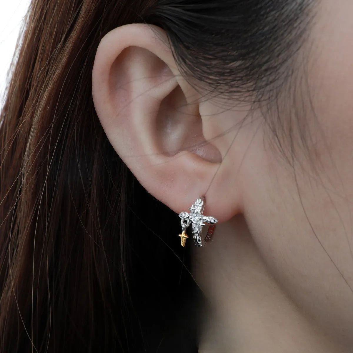 925 silver cross earrings with electroplated white gold finish and geometric round design