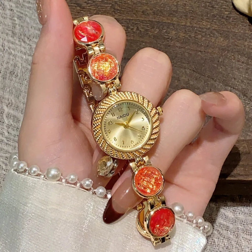 Women's quartz watch with 25mm round dial in six colour options with zinc alloy case