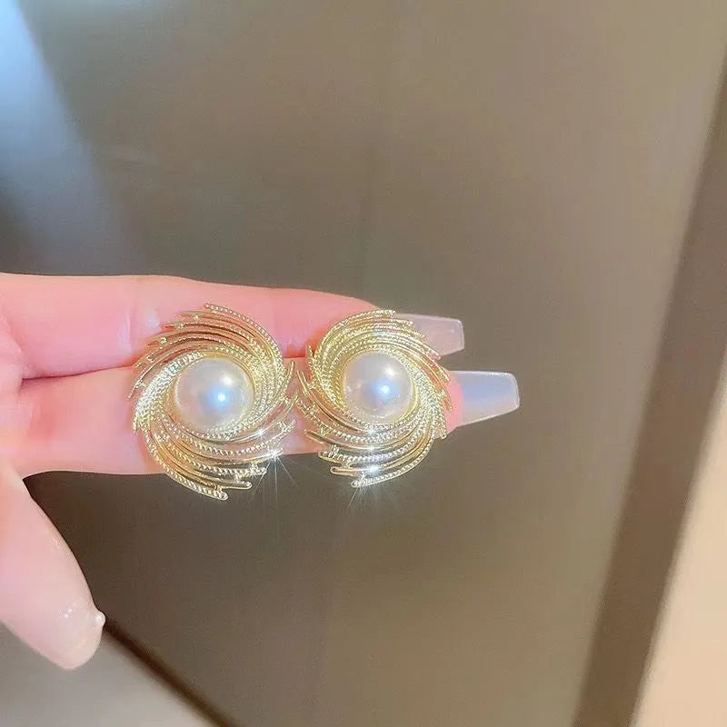 Electroplated alloy earrings with flower shape and pearl-style finish