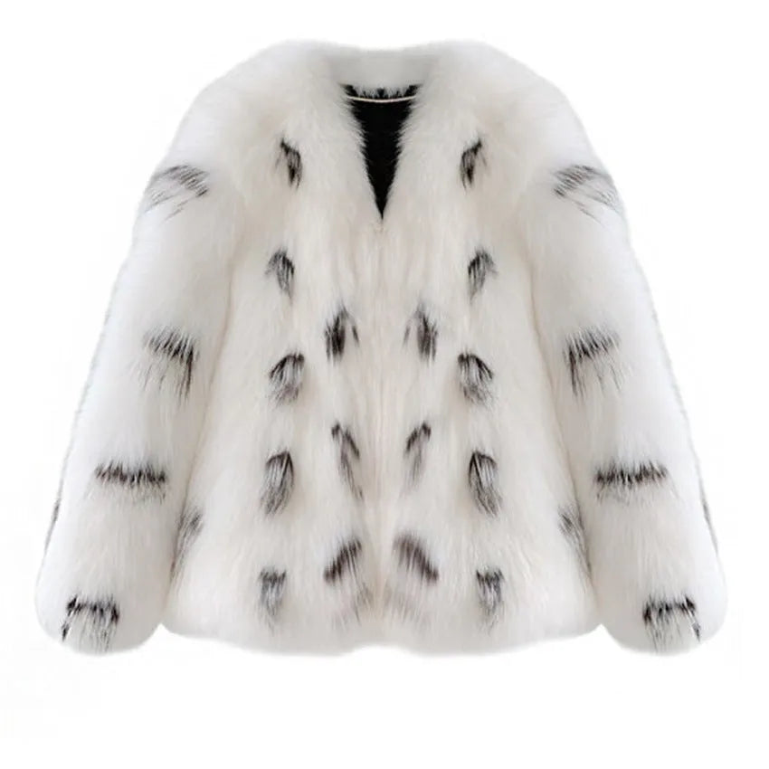 Women's short black and white faux fur coat in plus size Korean street fashion style