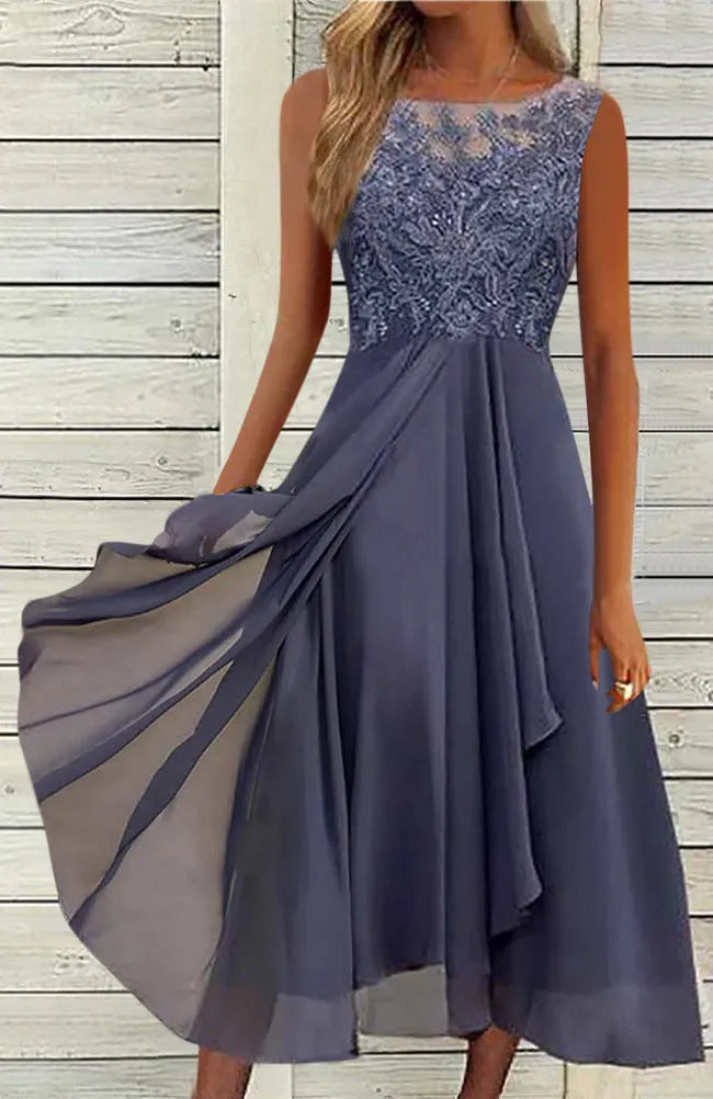 Women's sleeveless chiffon dress with hollow-out lace stitching in green colour