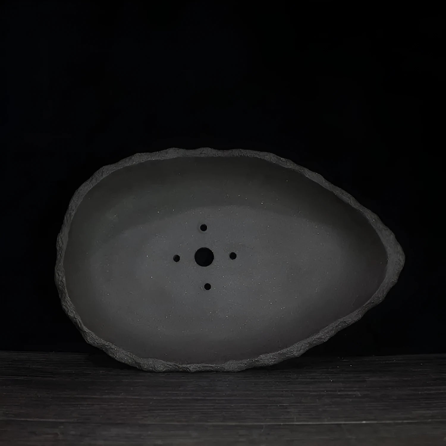 Handmade purple clay flowerpot showing colour style options and drainage hole choices for indoor plants.