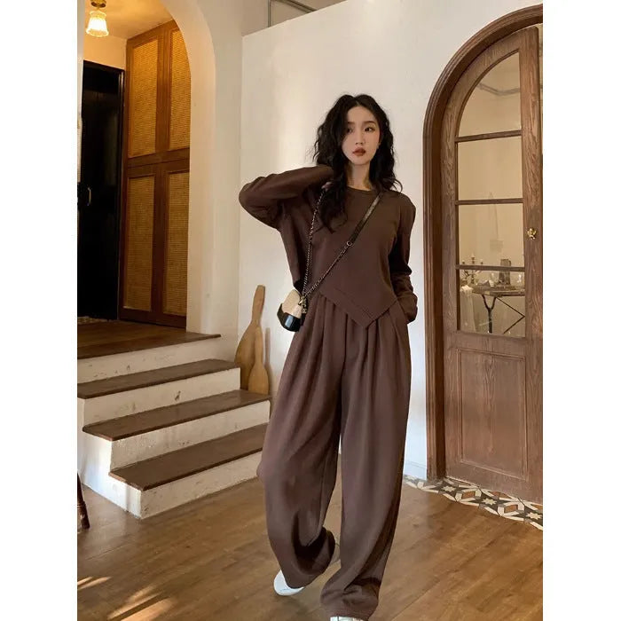 Women's loose fit brown casual sports suit set with long sleeve top and trousers
