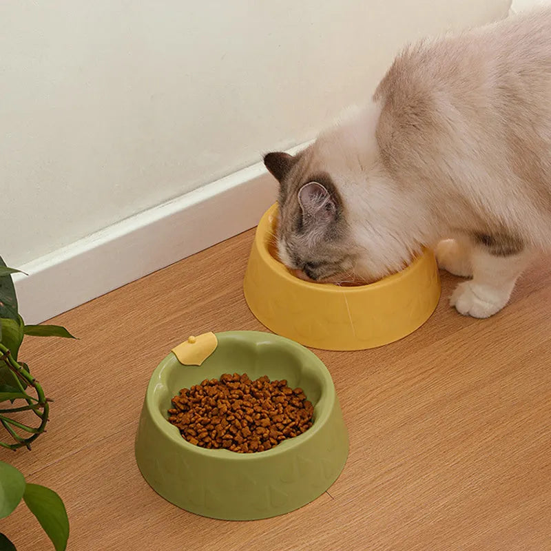 Green plastic anti-tipping pet bowl for cat or dog food and water