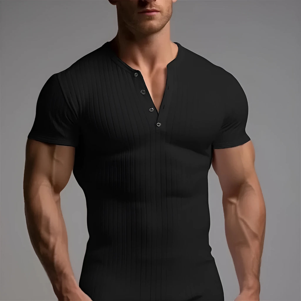 Men's slim-fitting sports T-shirt in polyester with muscle cut design available in multiple solid colours