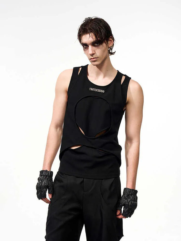 Men's sleeveless mesh waistcoat in black colour with round neck pullover design