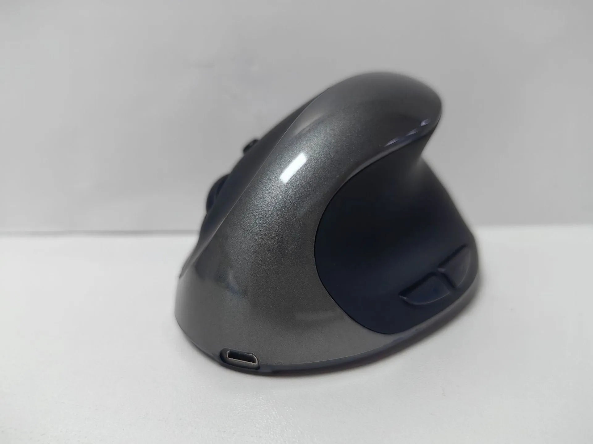 Three Generations vertical ergonomic mouse in multiple colours with compact design