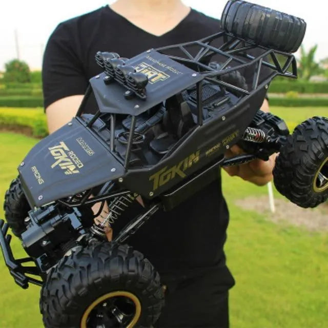 4WD RC buggy green red off-road truck 37x23x20cm with 2.4G remote control