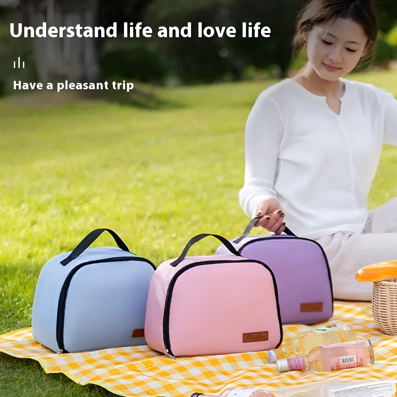Insulated lunch bag with bento compartment in textured cloth material