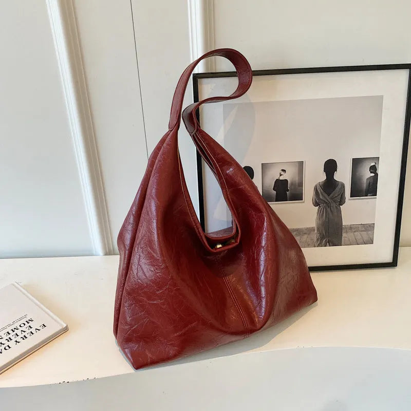 Soft PU leather shoulder bag with large capacity in street-style design