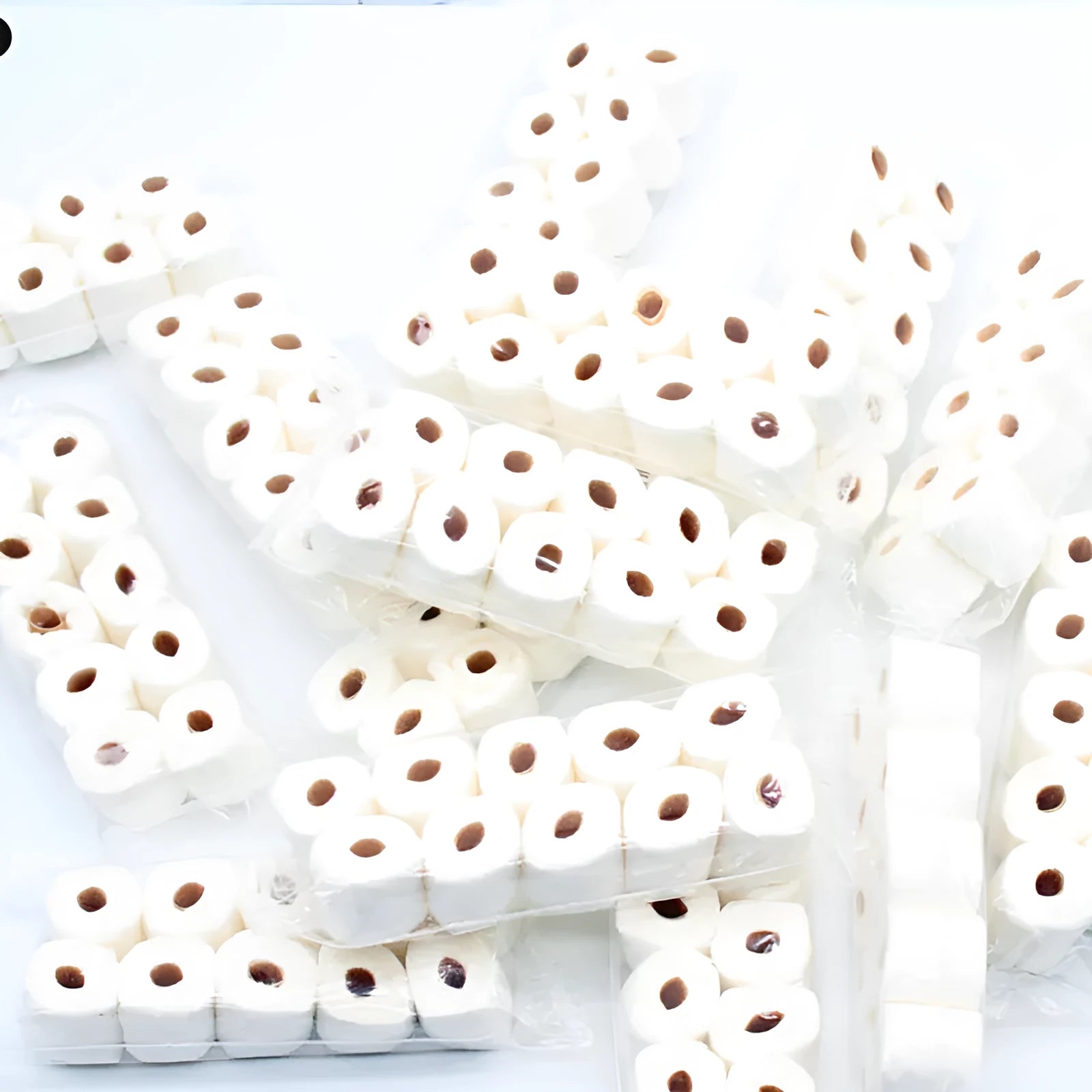 Simulated paper tissue roll model measuring 30x15x80mm for children's play