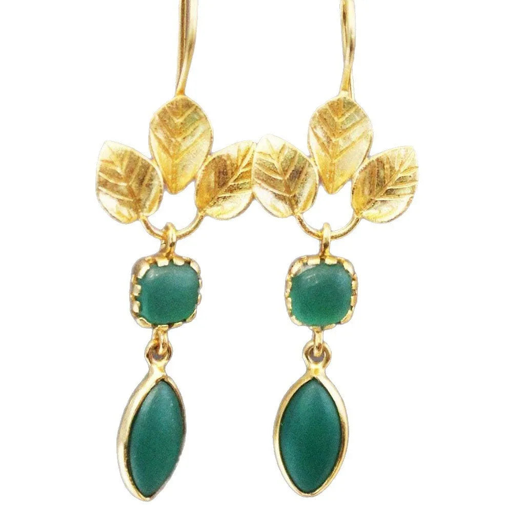 Gold-coloured copper water drop earrings with French leaves tassel and zircon accents, retro style