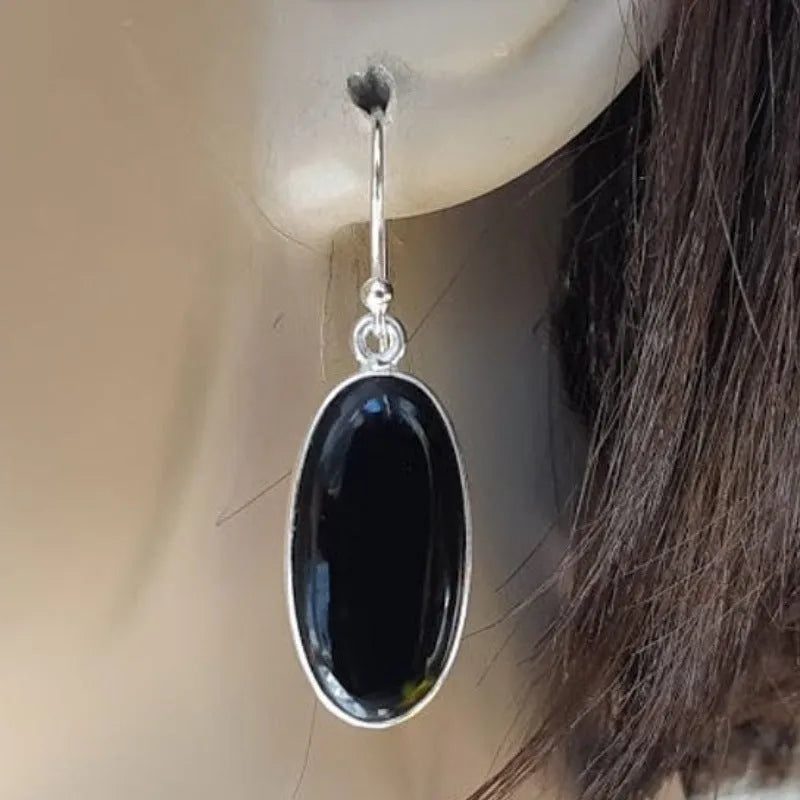 Women's geometric earrings with oval black agate pendants and electroplated 925 silver finish