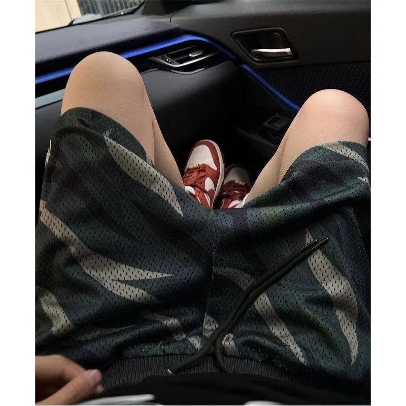 Men's camouflage pattern cotton blend mesh shorts with straight-leg design