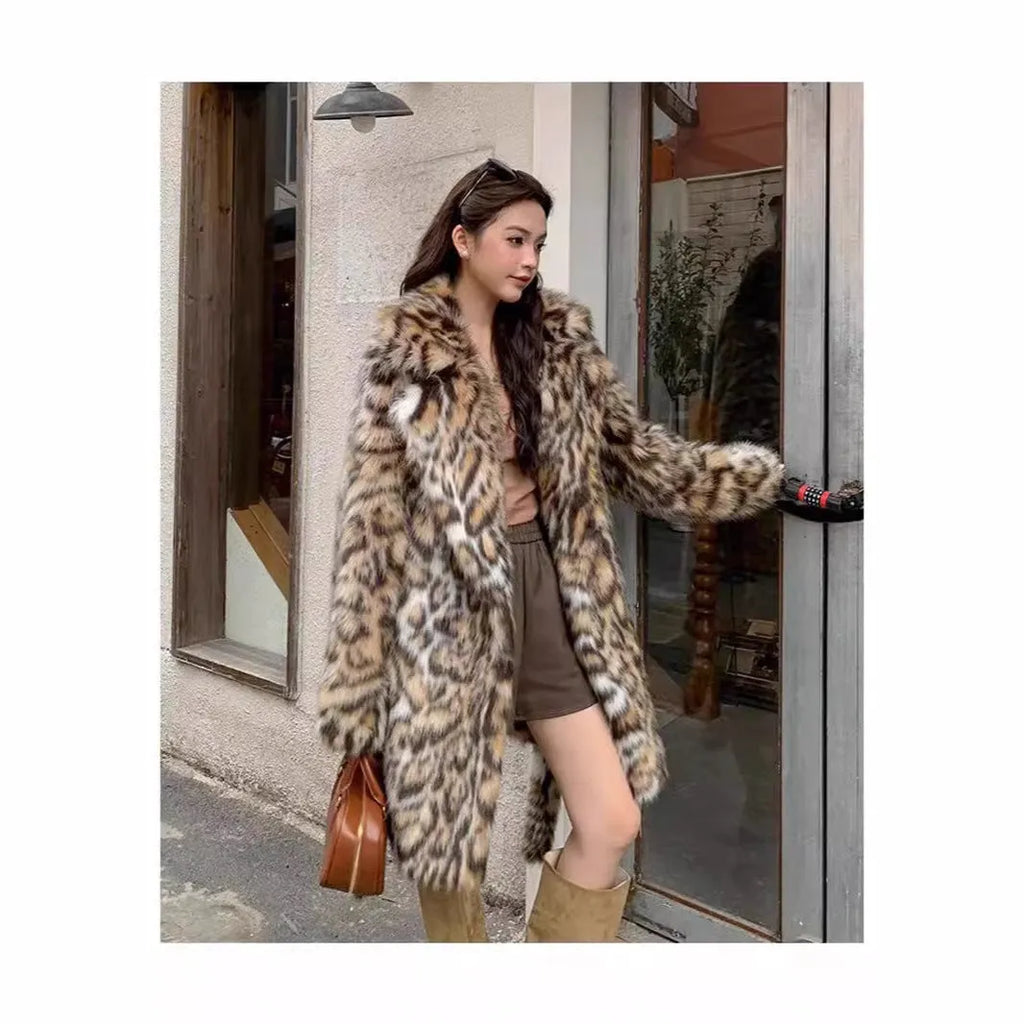 Fox pattern faux fur coat with fur collar and pockets in street fashion style