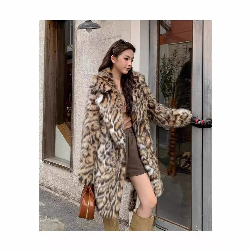 Fox pattern faux fur coat with fur collar and pockets in street fashion style