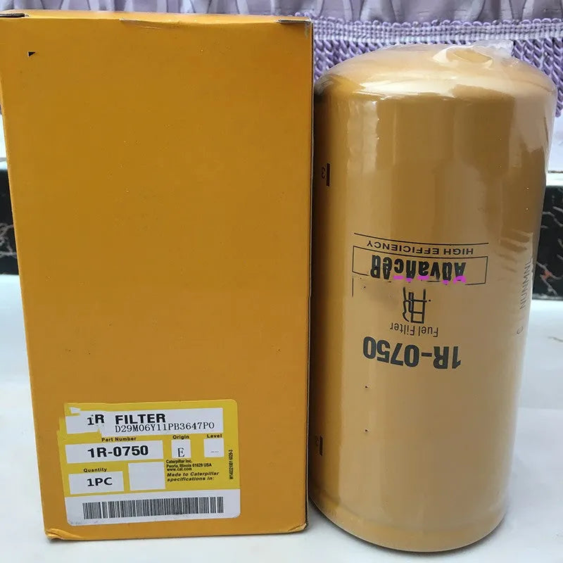 1R-0750 fuel filter element for anti-fuel oil impurity removal.