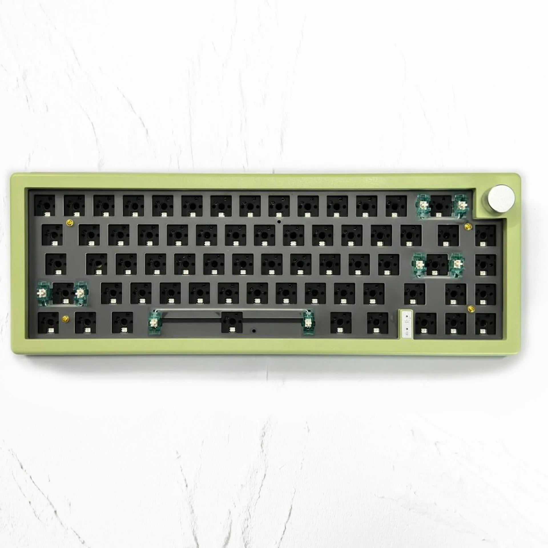 DIY hot swap RGB backlit mechanical keyboard kit in multiple colours with USB cable