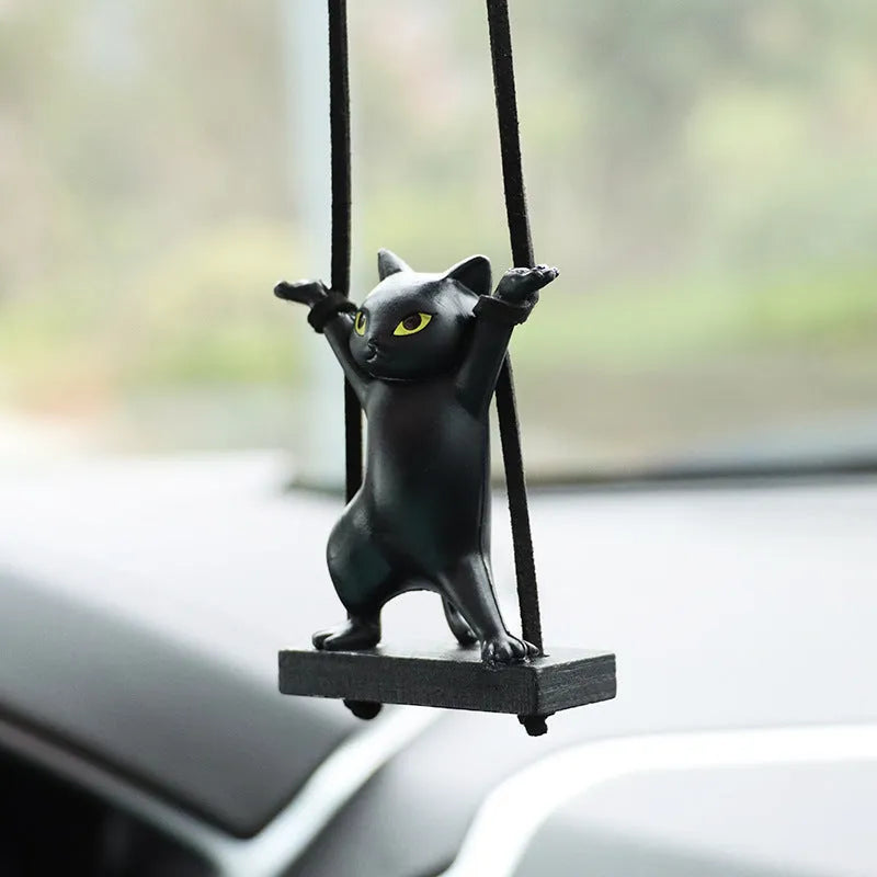 Resin cartoon cat pendant for car interior decoration on a 25 cm adjustable rope.