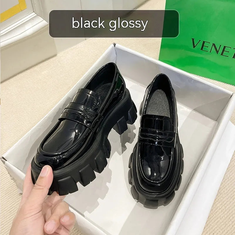 British style wide fit loafers in patent leather with rubber sole and muffin heel base