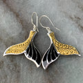 Women's fishtail earrings with whale motif in white gold colour retro style