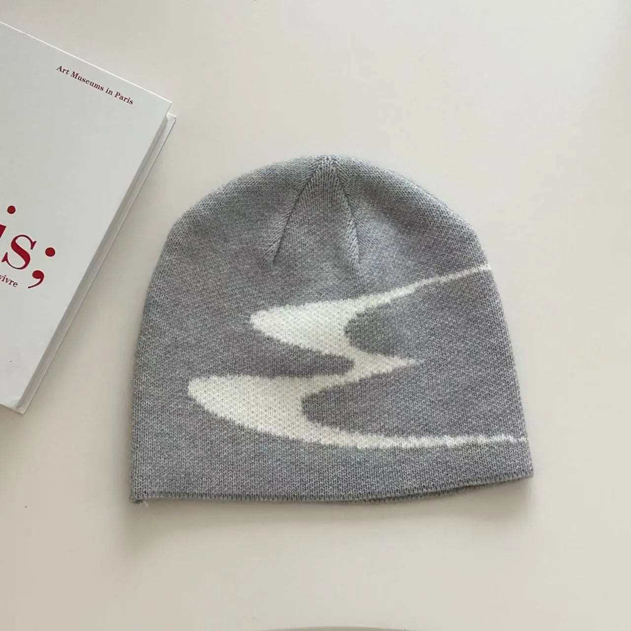 Acrylic knitted beanie hat with thermal lining in black, grey or white colours