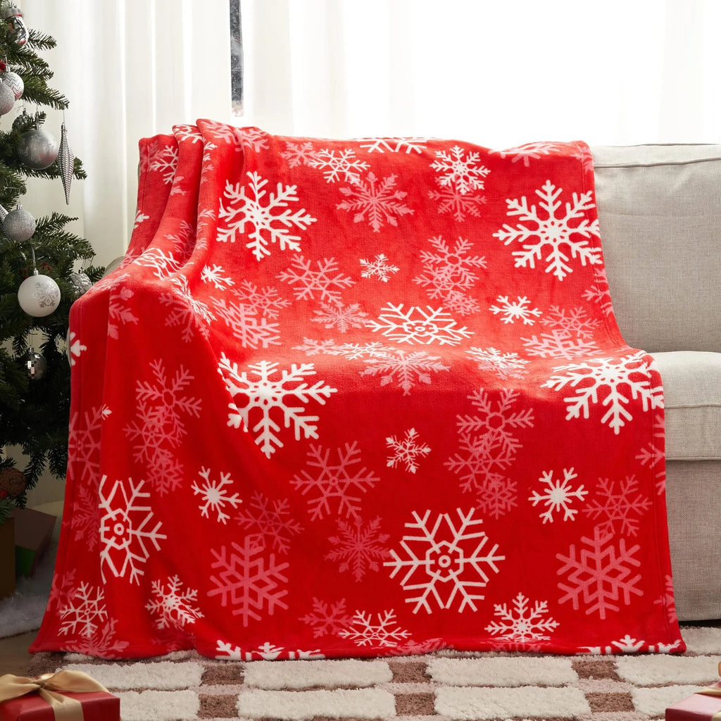 Soft flannel Christmas blanket in American style with plush texture, available in five colours and twelve size options