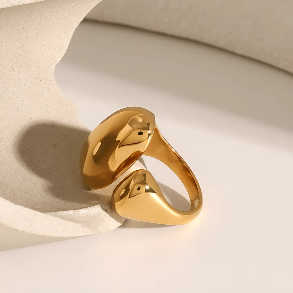 Women's exaggerated geometric stainless steel ring with electroplated finish