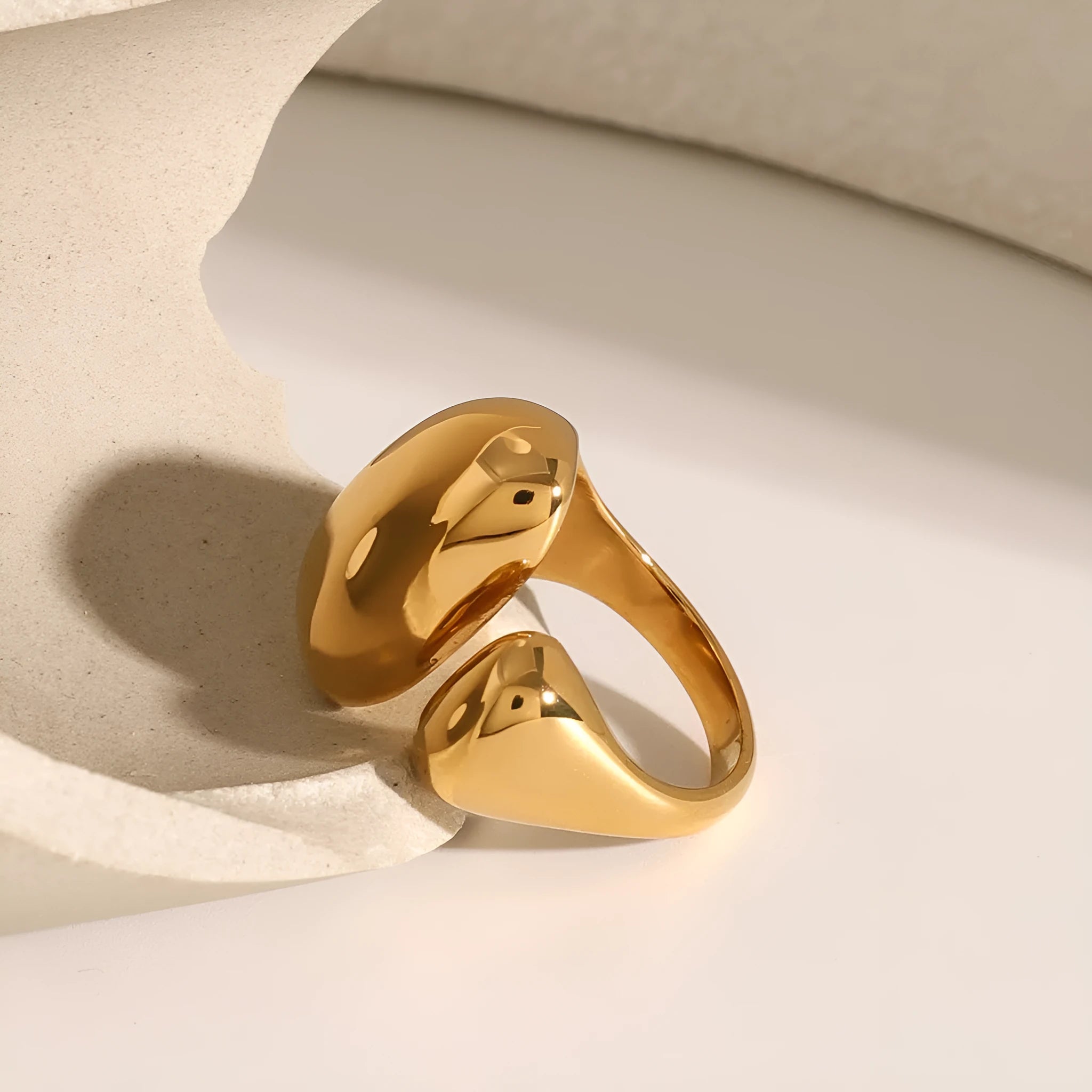 Women's exaggerated geometric stainless steel ring with electroplated finish