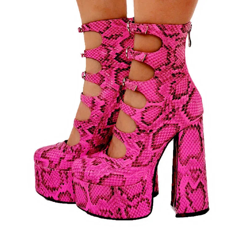 Black patent leather women's platform high heels with a thick 8cm heel and a serpentine ankle buckle strap.
