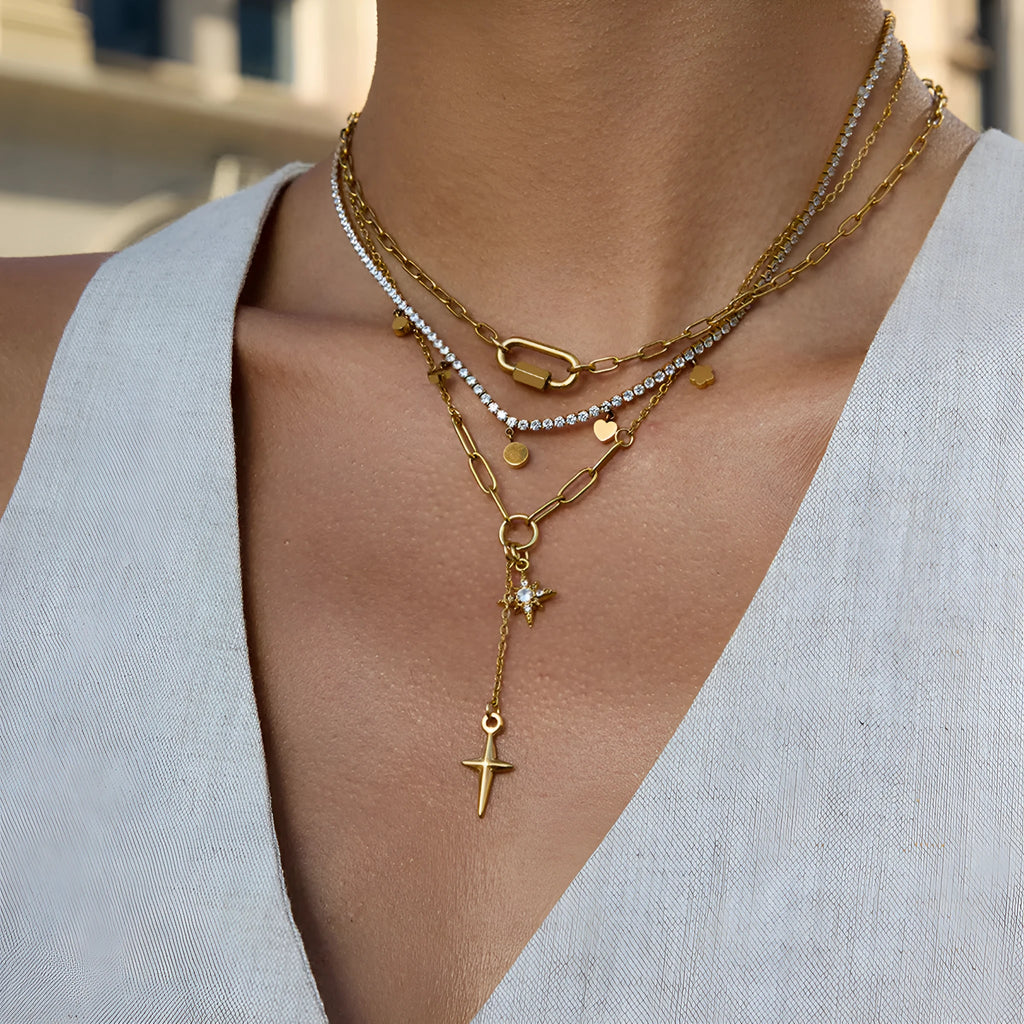 Classic 18K gold stainless steel necklace with white diamond eight-pointed stars on a regular chain