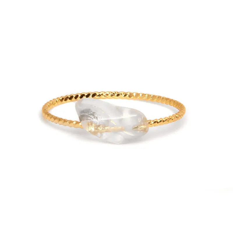Geometric women's ring with a coloured agate stone in an original design.