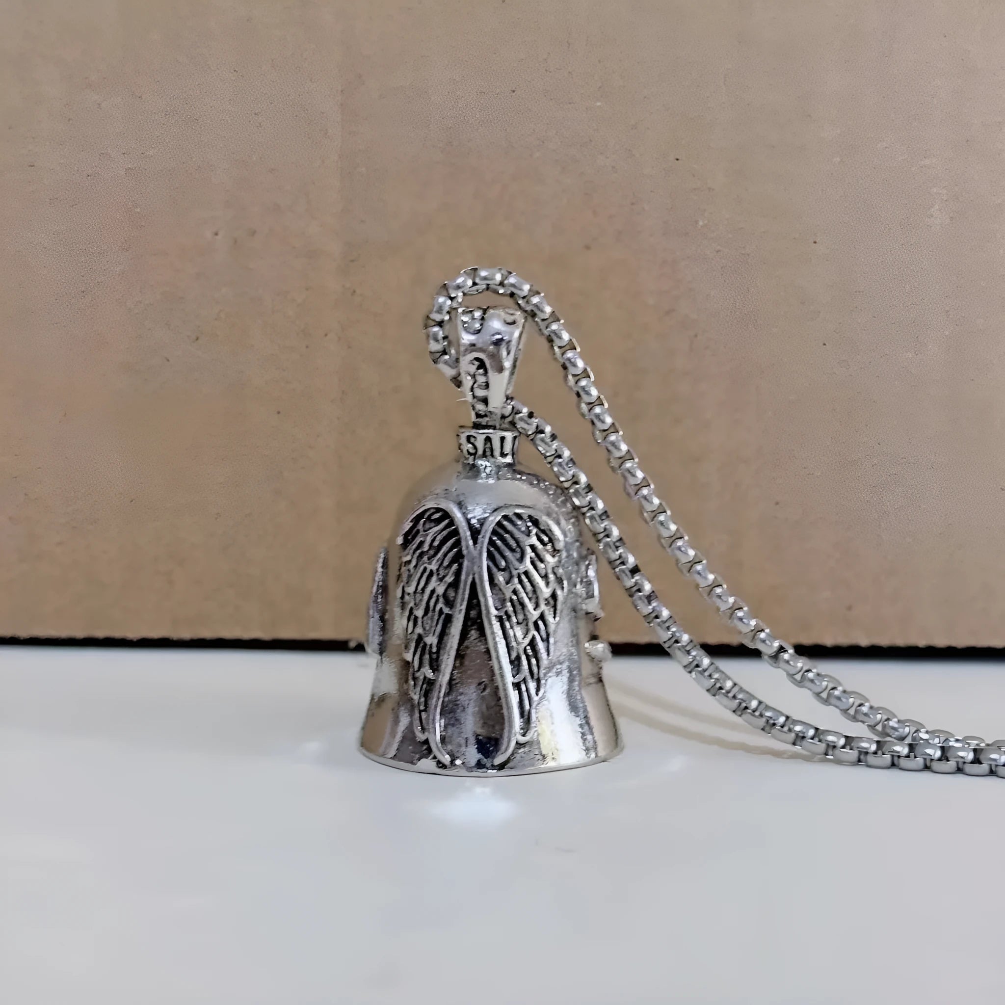 Angel wings feather necklace and keychain set in vintage silver-tone alloy jewellery