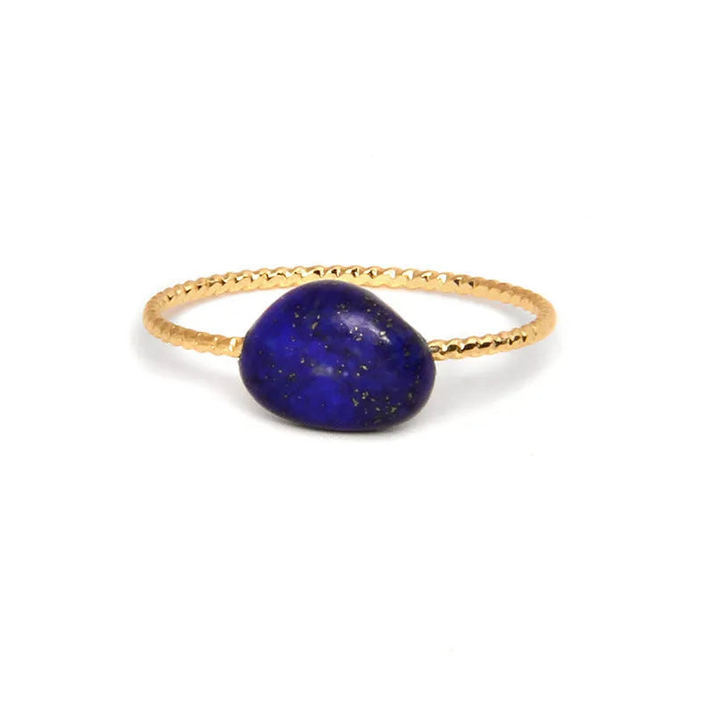 Geometric women's ring with a coloured agate stone in an original design.