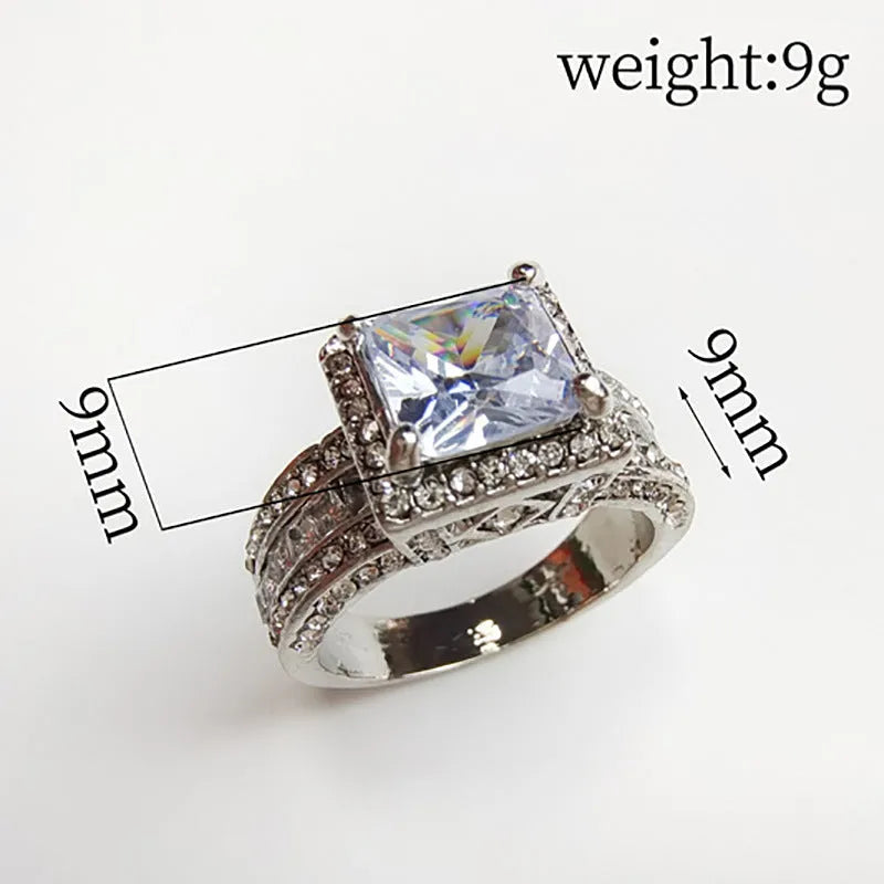Geometric women's silver fashion ring in gold or white colour on alloy base
