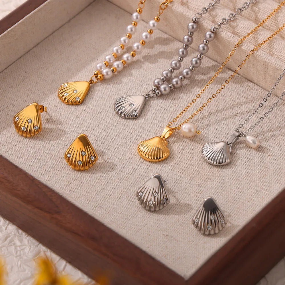 French vintage shell pendant necklace with freshwater pearl beads on titanium steel chain