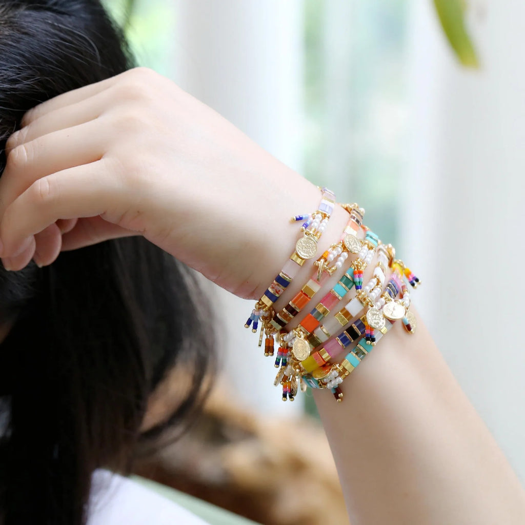 Women's glass coloured beaded bracelet with imitation pearl beads in European and American style