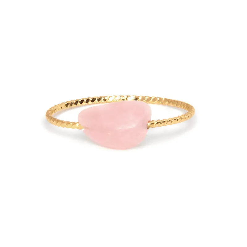 Geometric women's ring with a coloured agate stone in an original design.