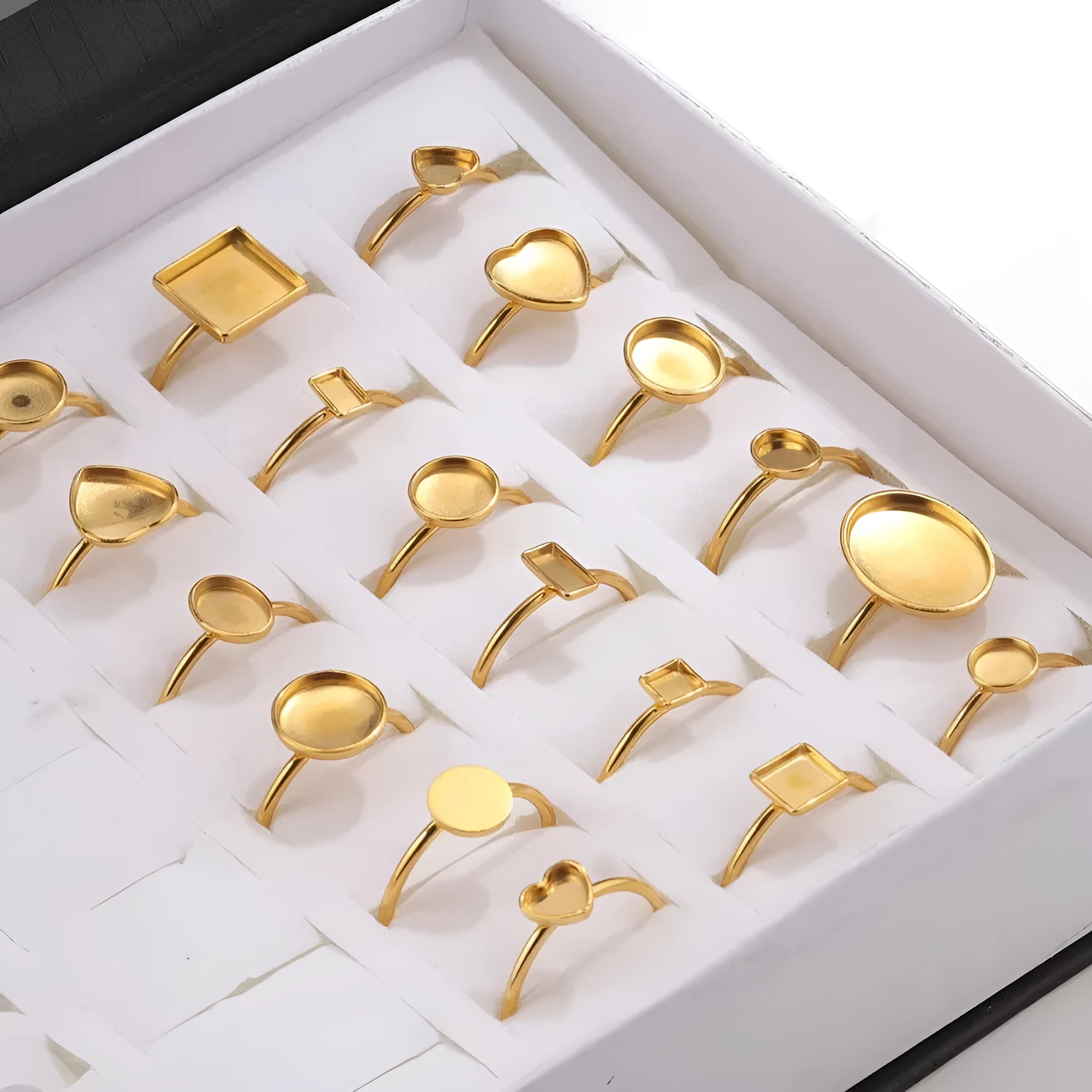 Golden electroplated stainless steel ring setting with totem pattern for DIY jewellery making