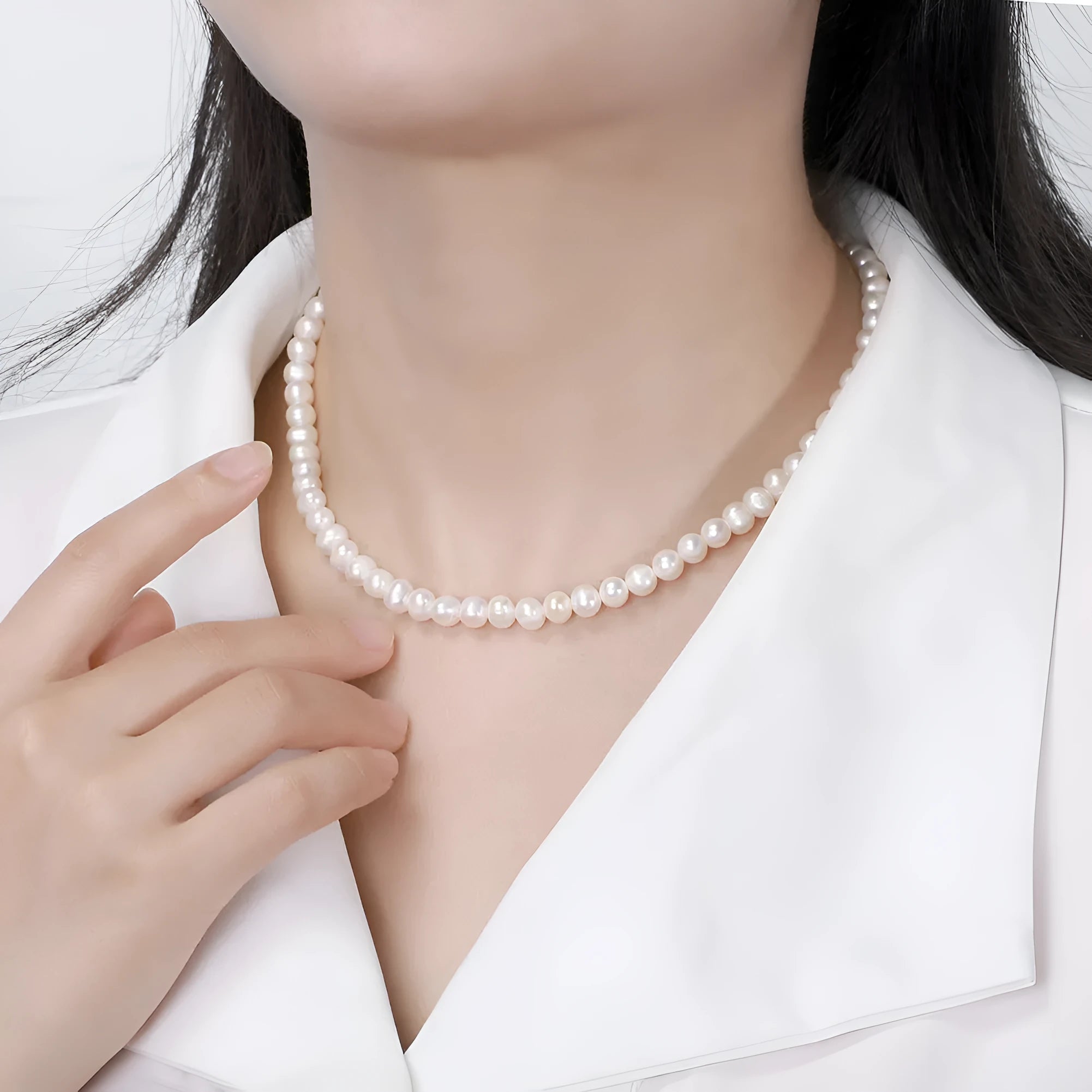 Women's adjustable freshwater pearl necklace in sterling silver with 6-7mm natural pearls