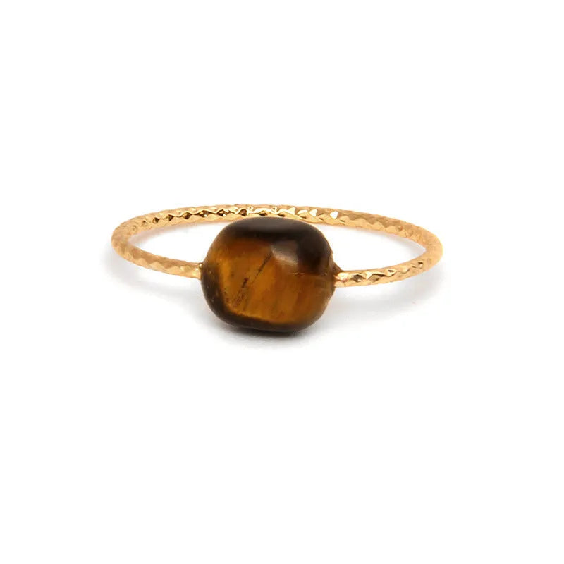 Geometric women's ring with a coloured agate stone in an original design.