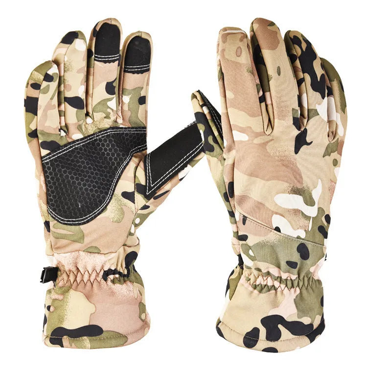 Tactical ski gloves in camouflage colour with touchscreen fingertips and anti-slip palm surface