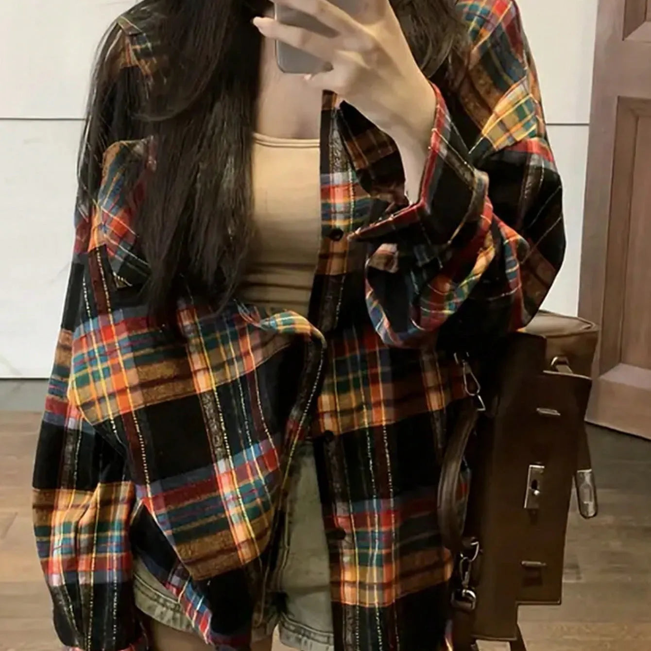 Women's loose-fitting plaid cotton shirt in retro style with long sleeves