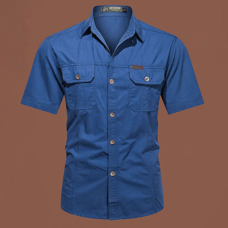 Men's short sleeve cotton work shirt in loose fit with non-ironing treatment