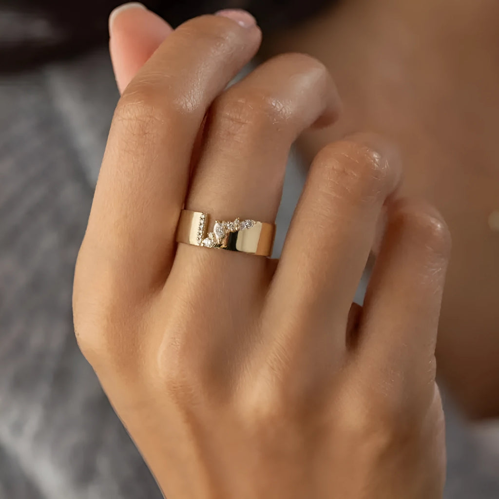 Gold electroplated zircon ring for women on copper base in various sizes