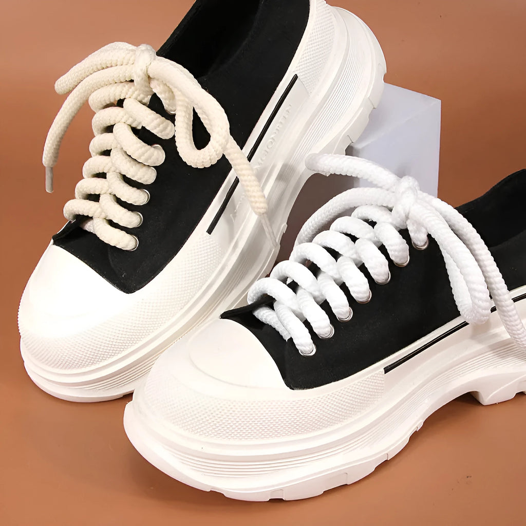 Round woven shoelaces in white, black, and beige colours showing 10mm diameter
