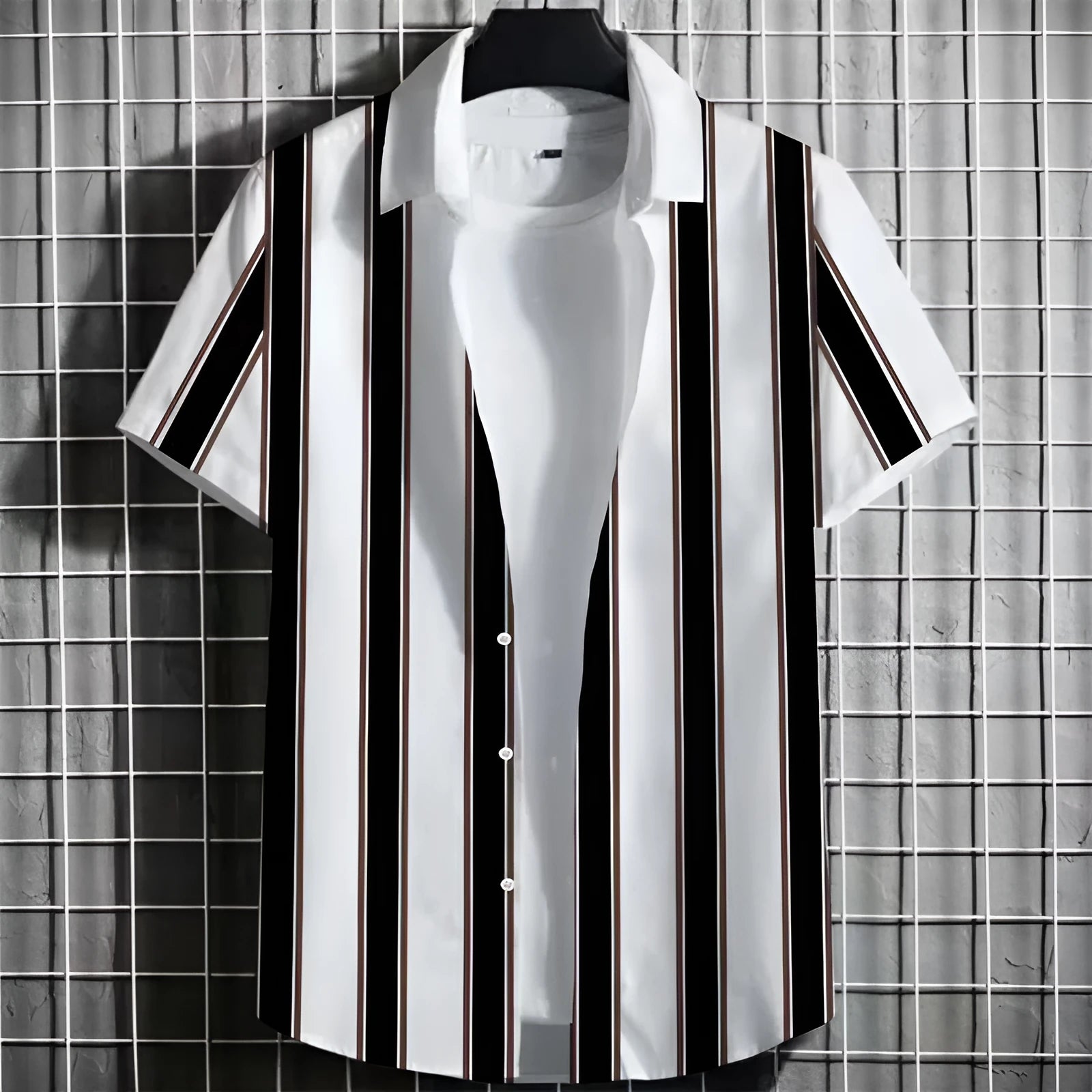 Men's striped linen short sleeve T-shirt with a 3D printed pattern in a solid colour.